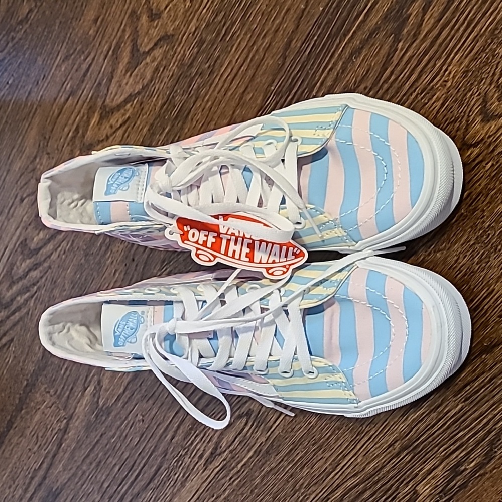 Women's super cute and fun, pastel striped, NWT high-top vans sk8-hi, 8 or 8.5 - Picture 7 of 11